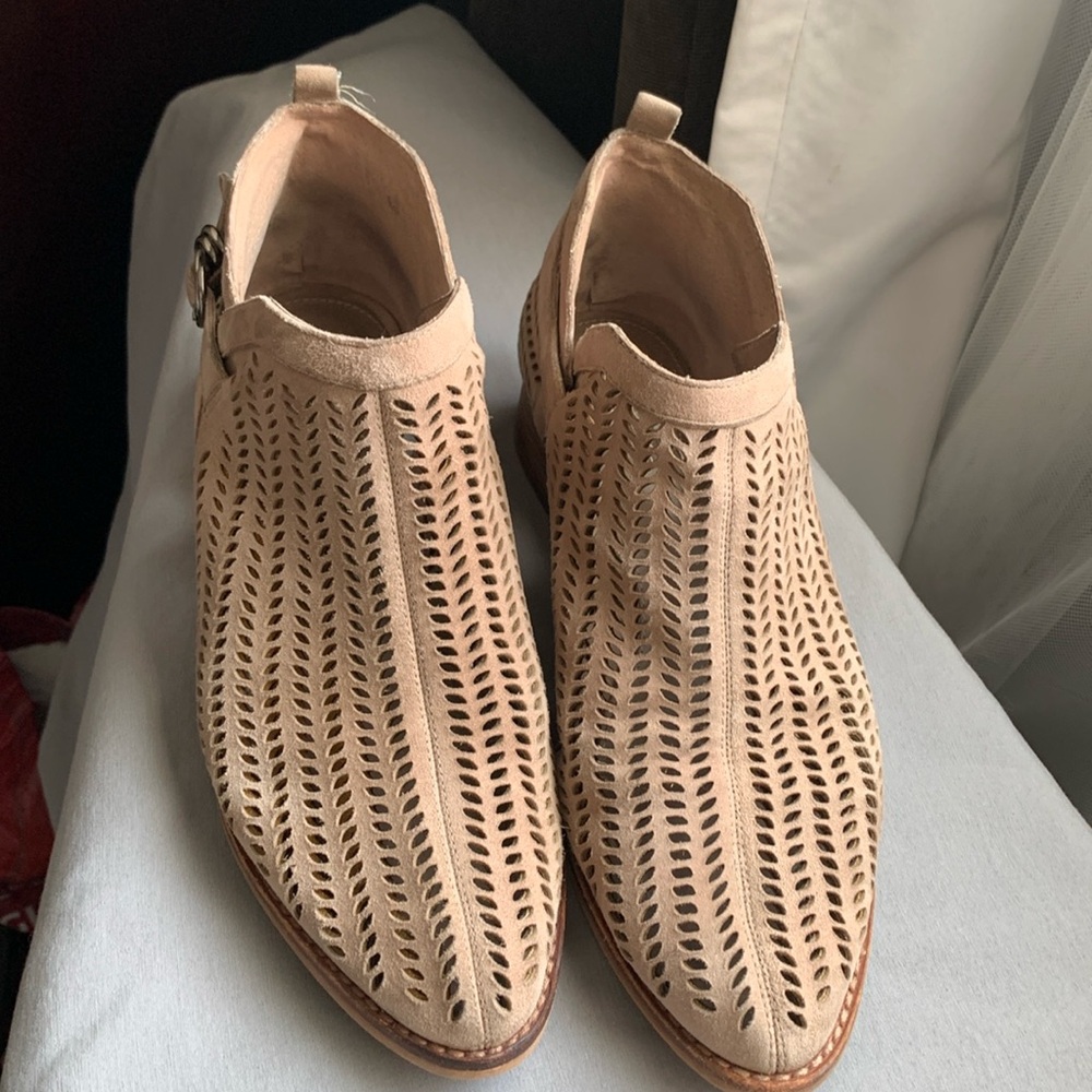 Vince Camuto Tan Ankle Booties